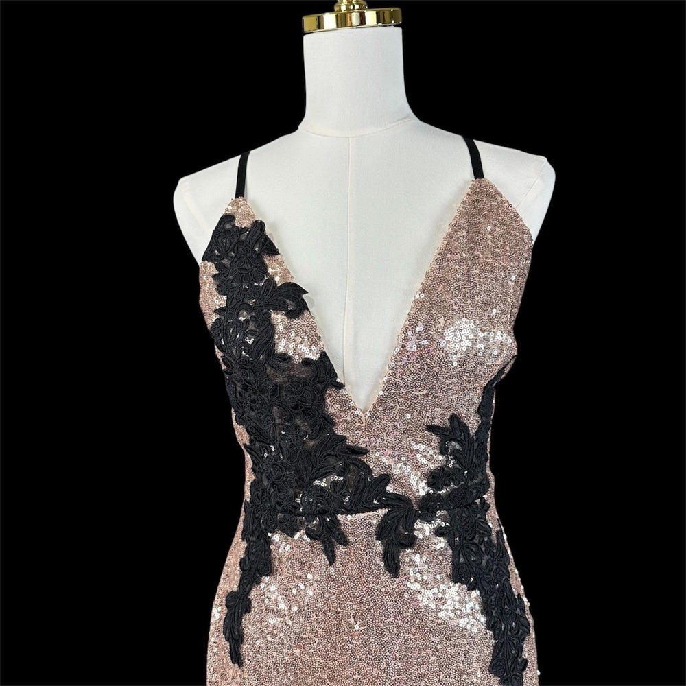 NWT Rose Gold Sequin Black Lace Applique Mini Dress V-Neck Open Back Prom M - Picture 3 of 11